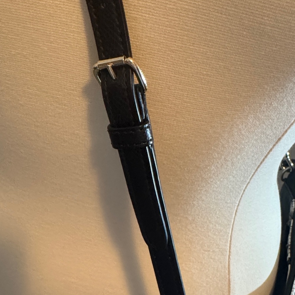 Loungefly Disney Black and White Comic Crossbody Bag, Alice in Wonderland - Picture 7 of 17